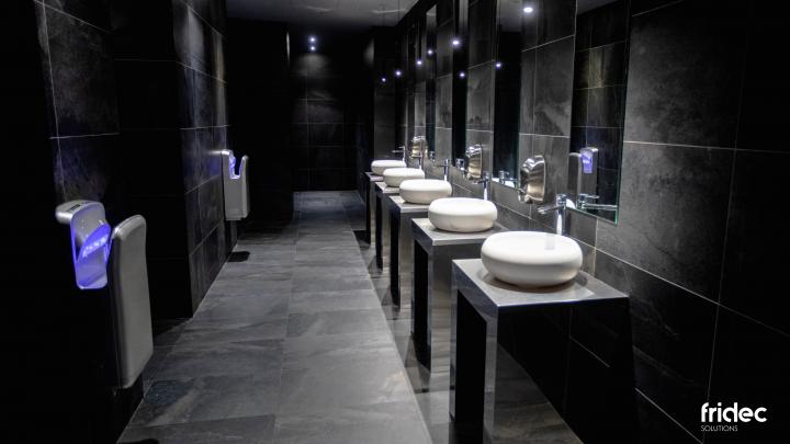 Fabrica de mobiliario de acero inoxidable en Madrid aseos lavabo