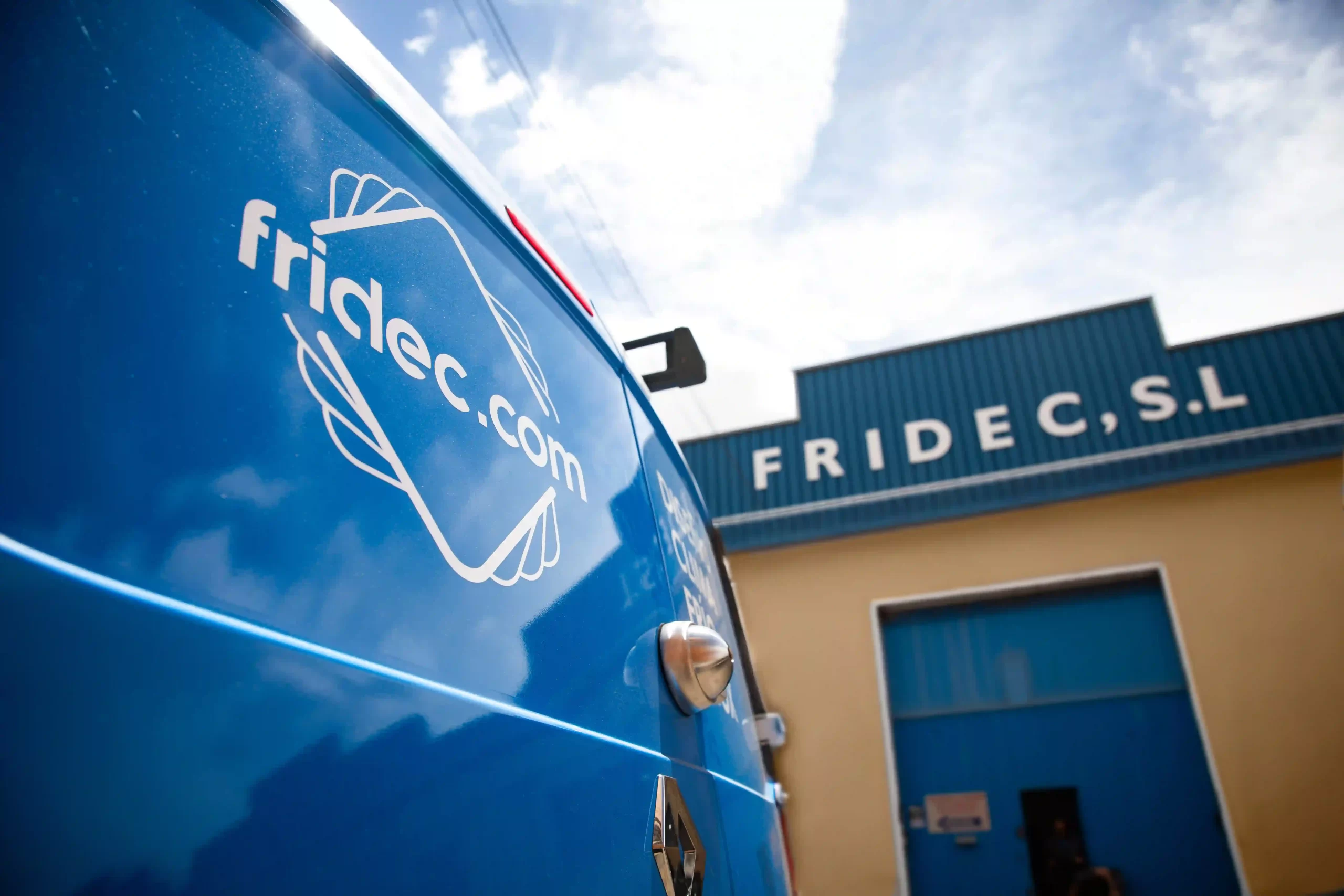 En Fridec somos expertos en reformas integrales. Vista de nuestra empresa especializada en reformas integrales y fabricación de mobiliario comercial a medida.